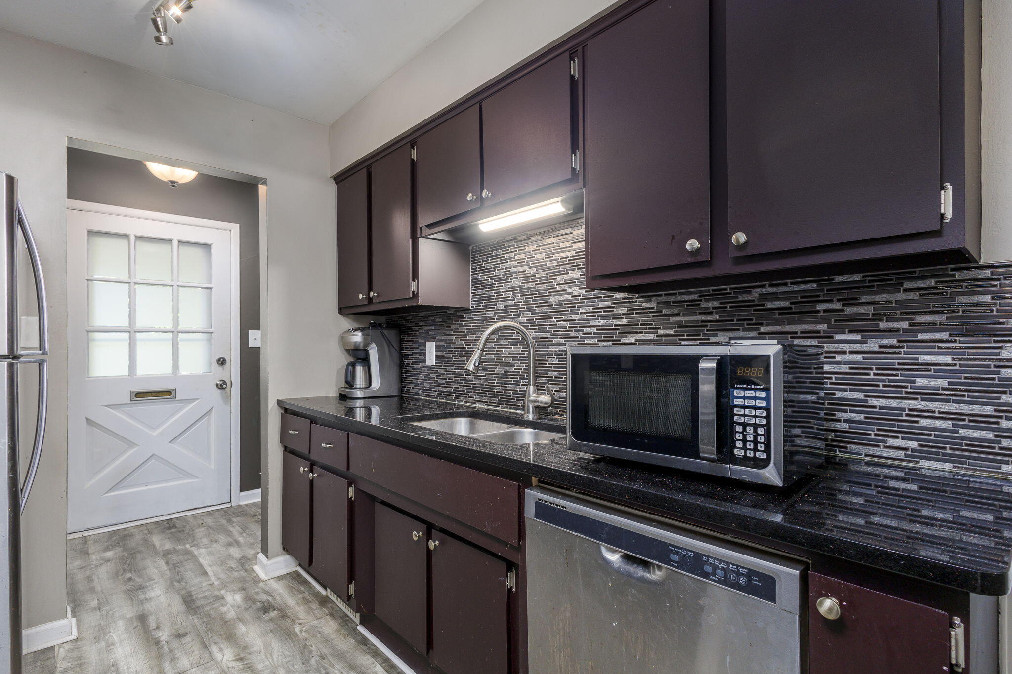 28622 Milton Avenue Warren, MI 48092 - Photo 8 of 24 8-web-or-mls-MiltonAve_28622 - Kitchen v