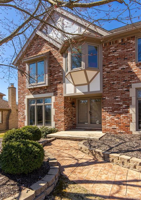 2035 Reagan Drive Rochester Hills, MI 48309 - Photo 4 of 51