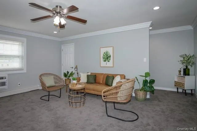 $2,365 | 124 Easy Street, Unit 124E, Sayville, NY 11782