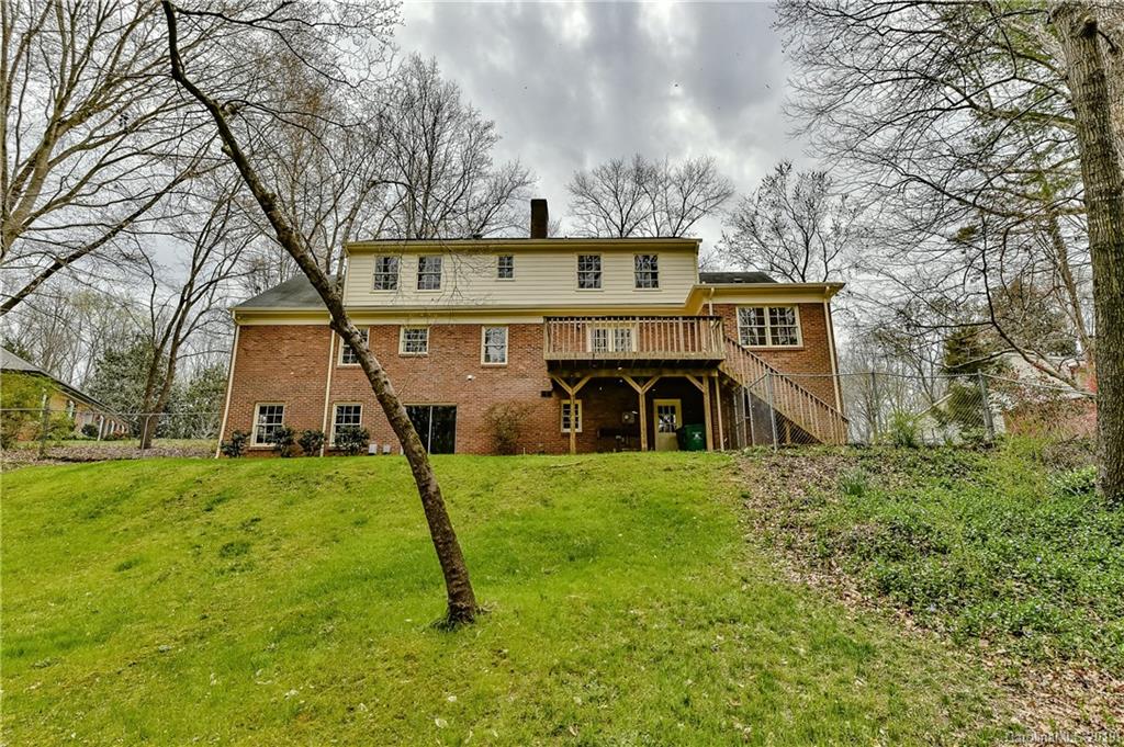 3606 Huckleberry Road Charlotte, NC 28210 - Photo 4 of 36 Gallery Image 4