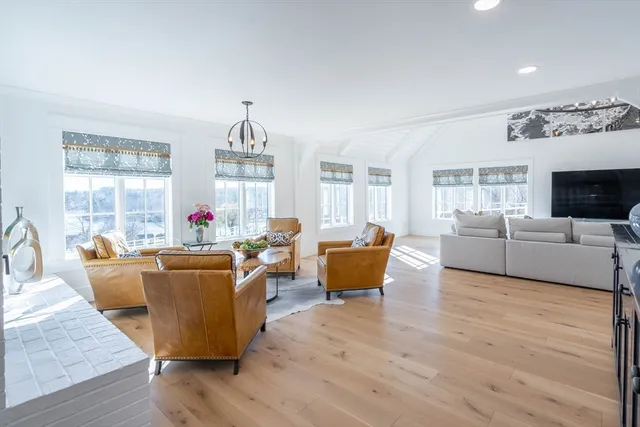 $2,185,000 | 61 Chickering Road, Spencer, MA 01562