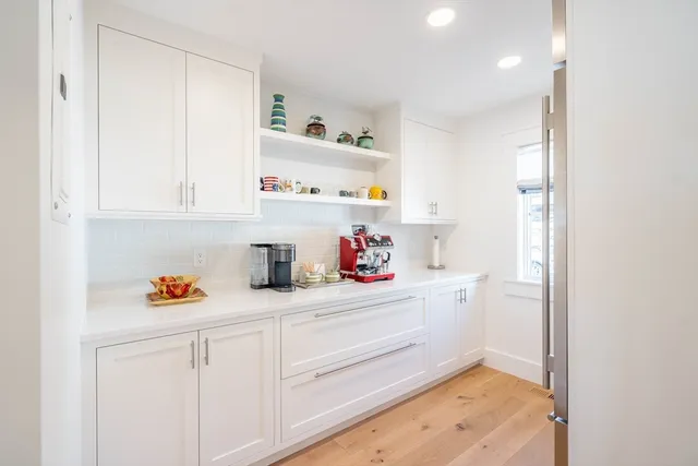 $2,185,000 | 61 Chickering Road, Spencer, MA 01562