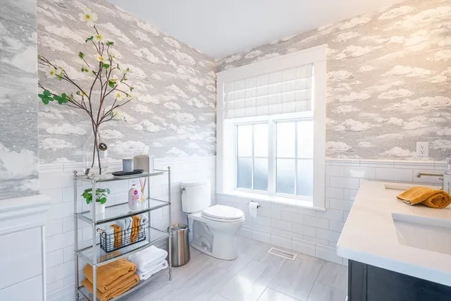 $2,185,000 | 61 Chickering Road, Spencer, MA 01562