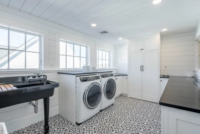 $2,185,000 | 61 Chickering Road, Spencer, MA 01562