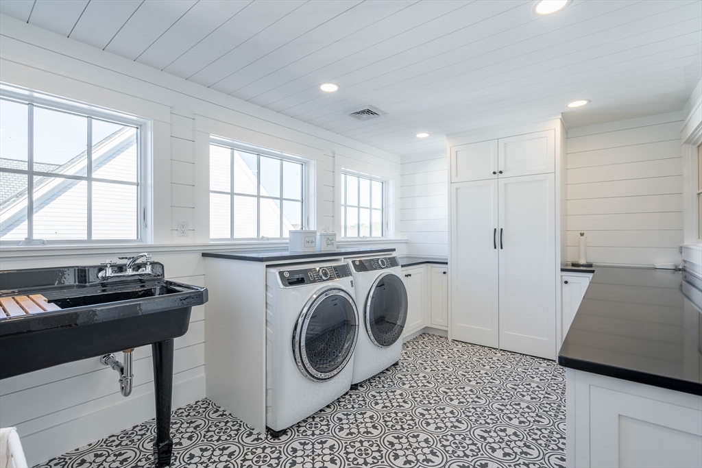 61 Chickering Road Spencer, MA 01562 - Photo 28 of 42