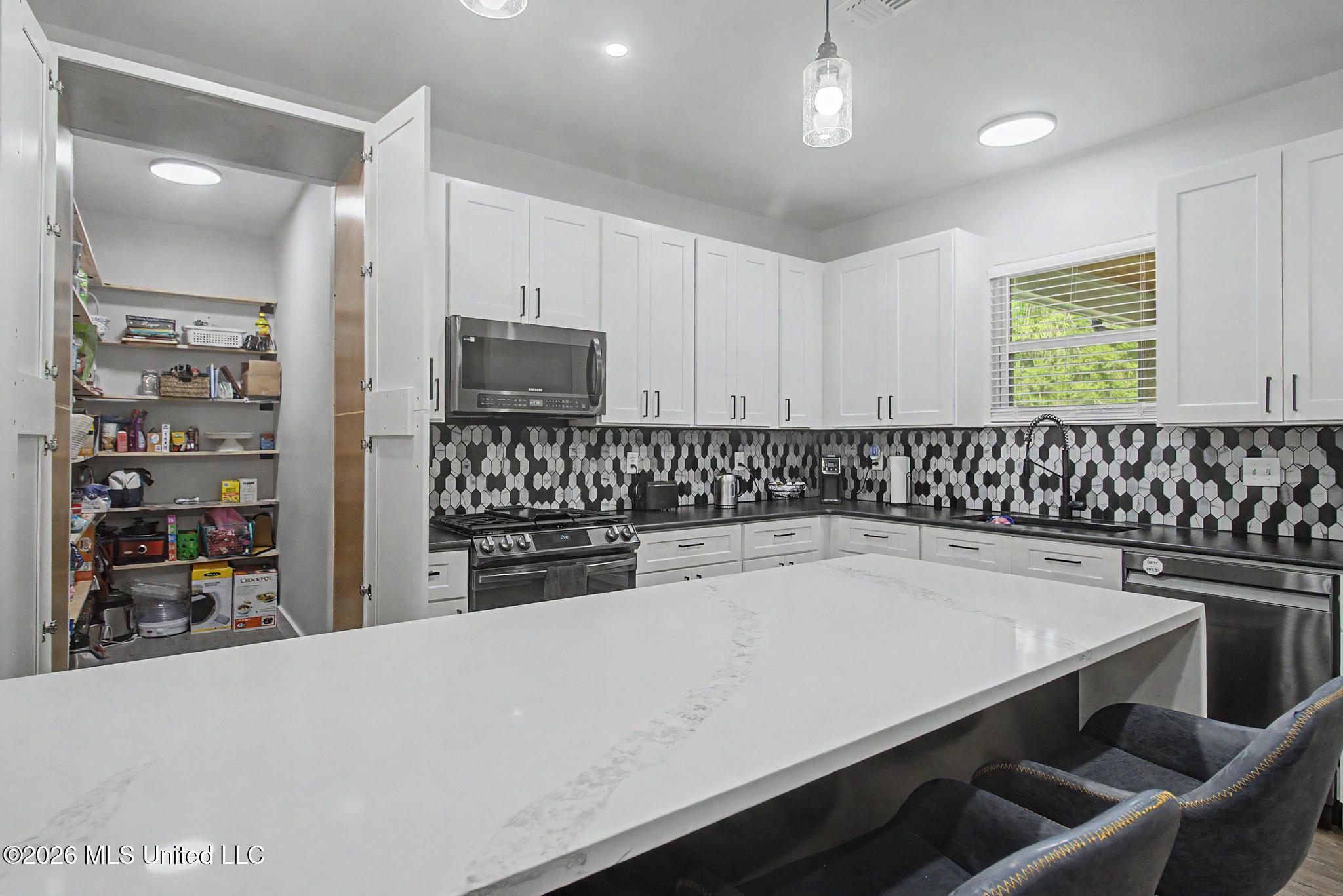 12496 Yet Road Saucier, MS 39574 - Photo 7 of 25 Kitchen/ Walk in pantry