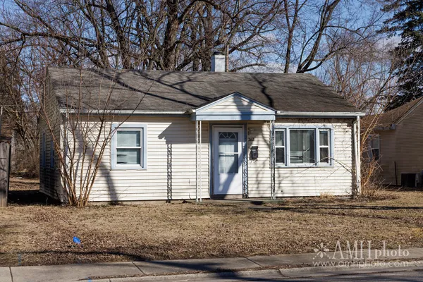 $55,000 | 762 Webster Circle East, Kankakee, IL 60901