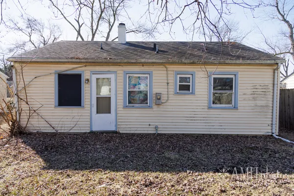 $55,000 | 762 Webster Circle East, Kankakee, IL 60901