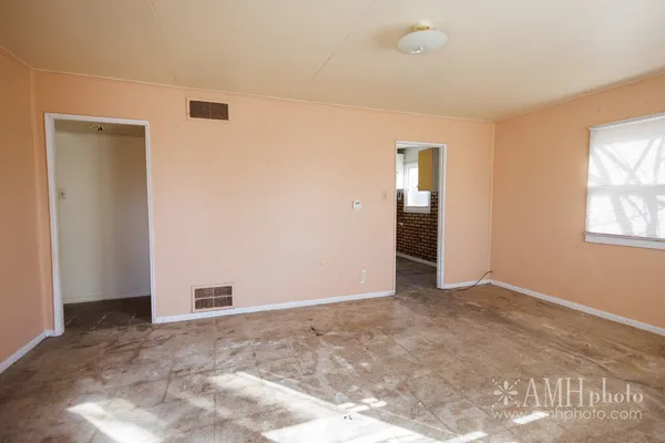 $55,000 | 762 Webster Circle East, Kankakee, IL 60901