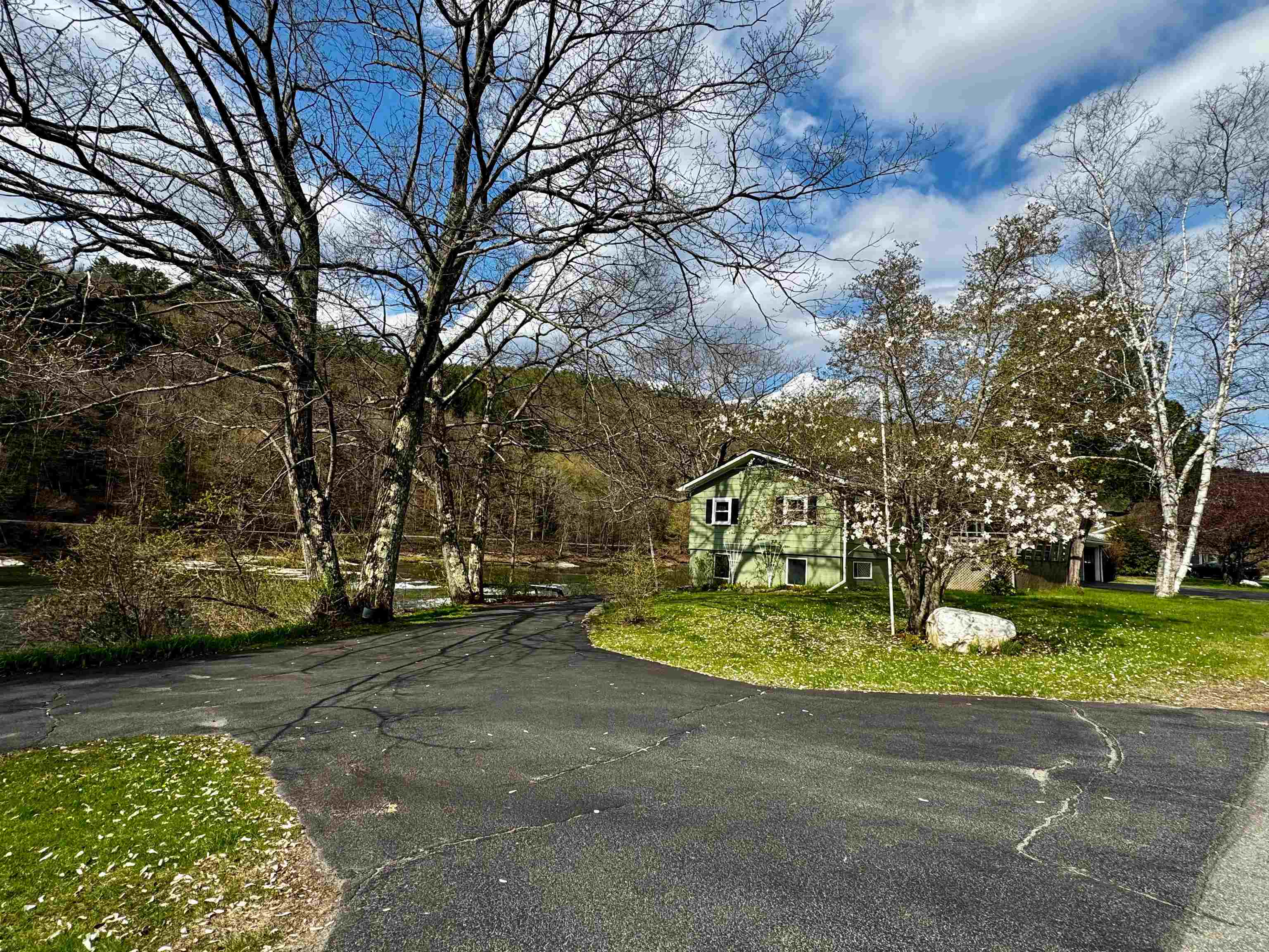177 Highway 14 Sharon, VT 05065 - Photo 20 of 25