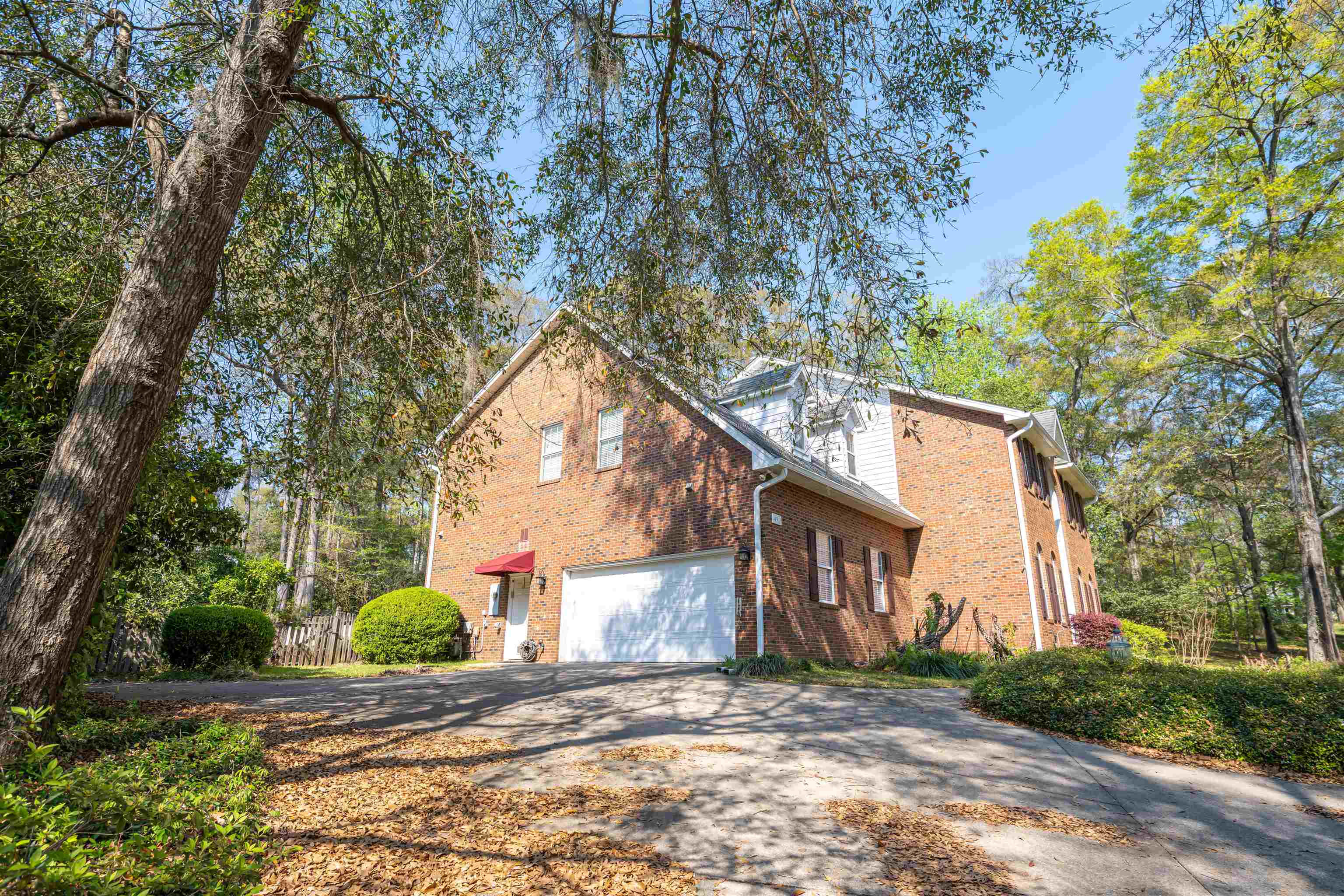 491 Frank Shaw Road Tallahassee, FL 32312 - Photo 3 of 52