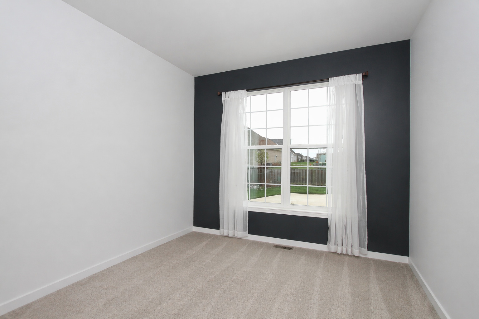 3617 Emerald Road Elgin, IL 60124 - Photo 12 of 34