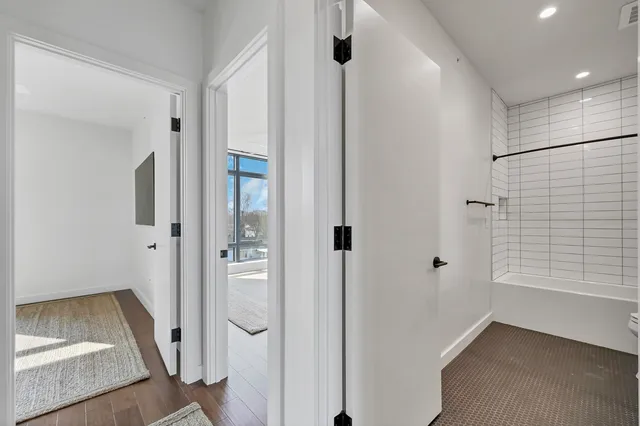 $999,900 | 1077 Brookwood Drive, Green Bay, WI 54304