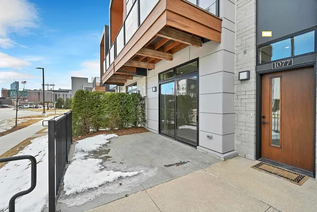 $999,900 | 1077 Brookwood Drive, Green Bay, WI 54304