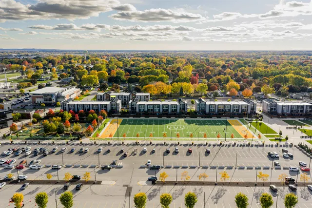 $999,900 | 1077 Brookwood Drive, Green Bay, WI 54304