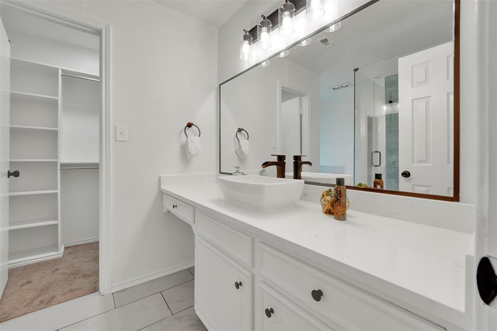 2225 Ridgewood Carrollton, TX 75006 - Photo 19 of 31