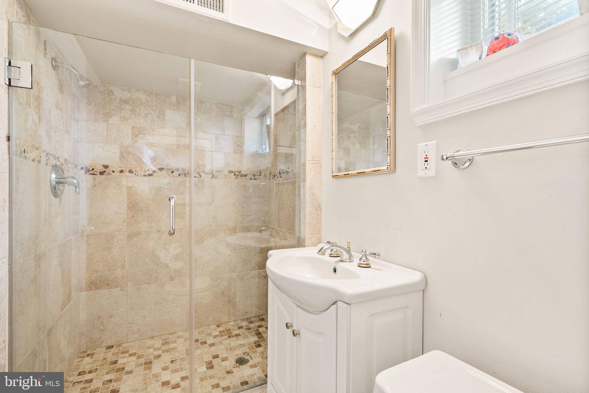 4312 37th Road North Arlington, VA 22207 - Photo 42 of 60 Gallery Image 42