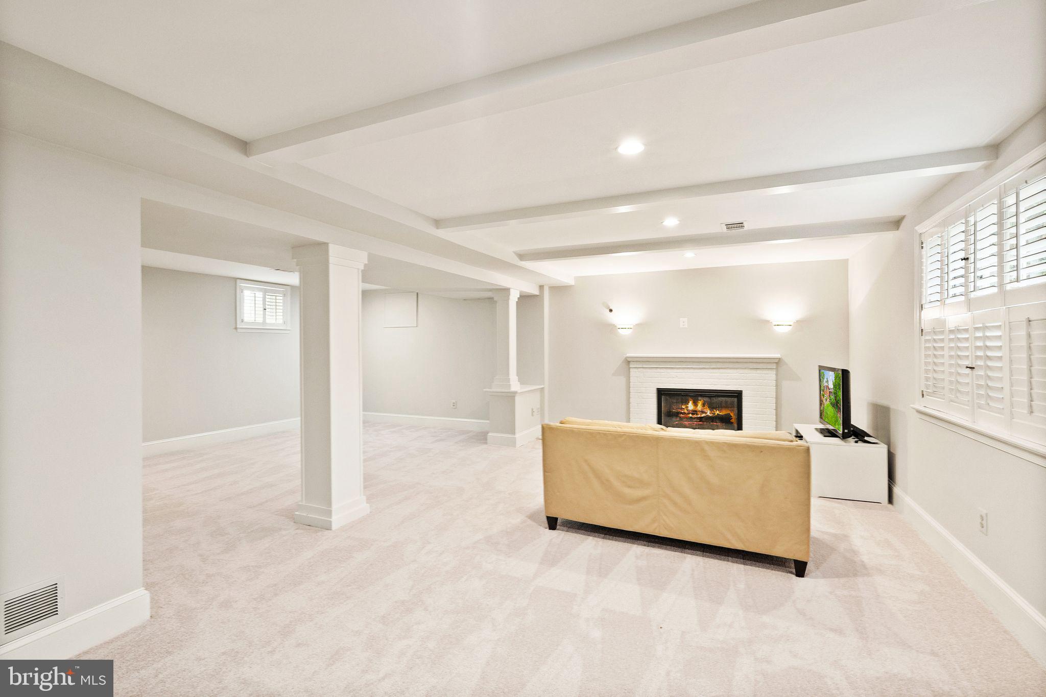 4312 37th Road North Arlington, VA 22207 - Photo 44 of 60 Gallery Image 44