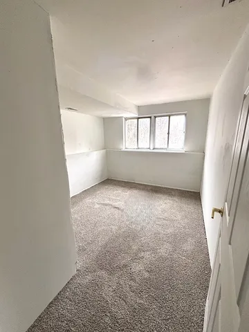 $319,900 | 335 Shiloh Lane, Elgin, IL 60120