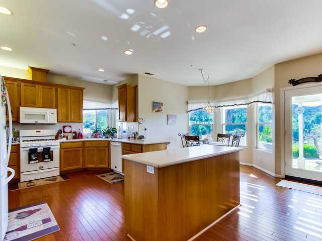 26009 Matlin Road Ramona, CA 92065 - Photo 10 of 25 Gallery Image 10