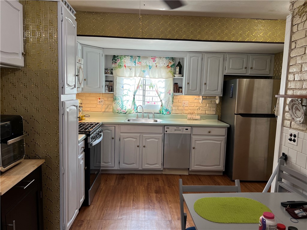 2 Deming Street Pawtucket, RI 02861 - Photo 4 of 20 Gallery Image 4