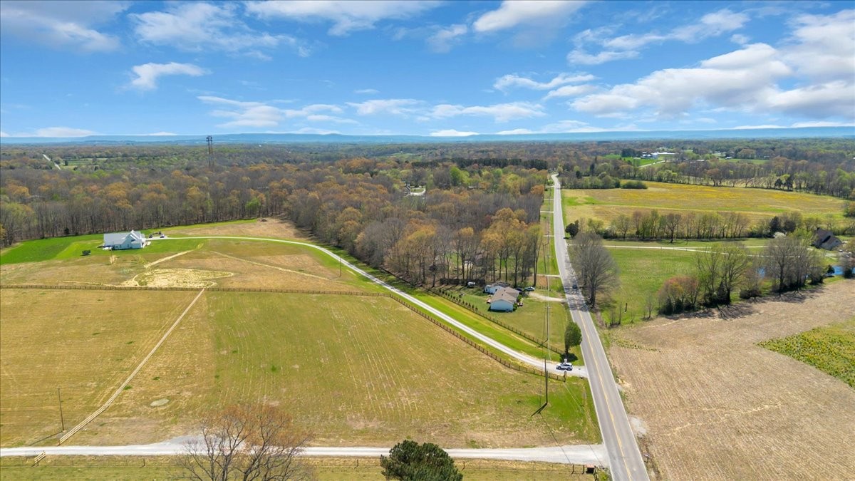 9492 Old Tullahoma Road Tullahoma, TN 37388 - Photo 5 of 14