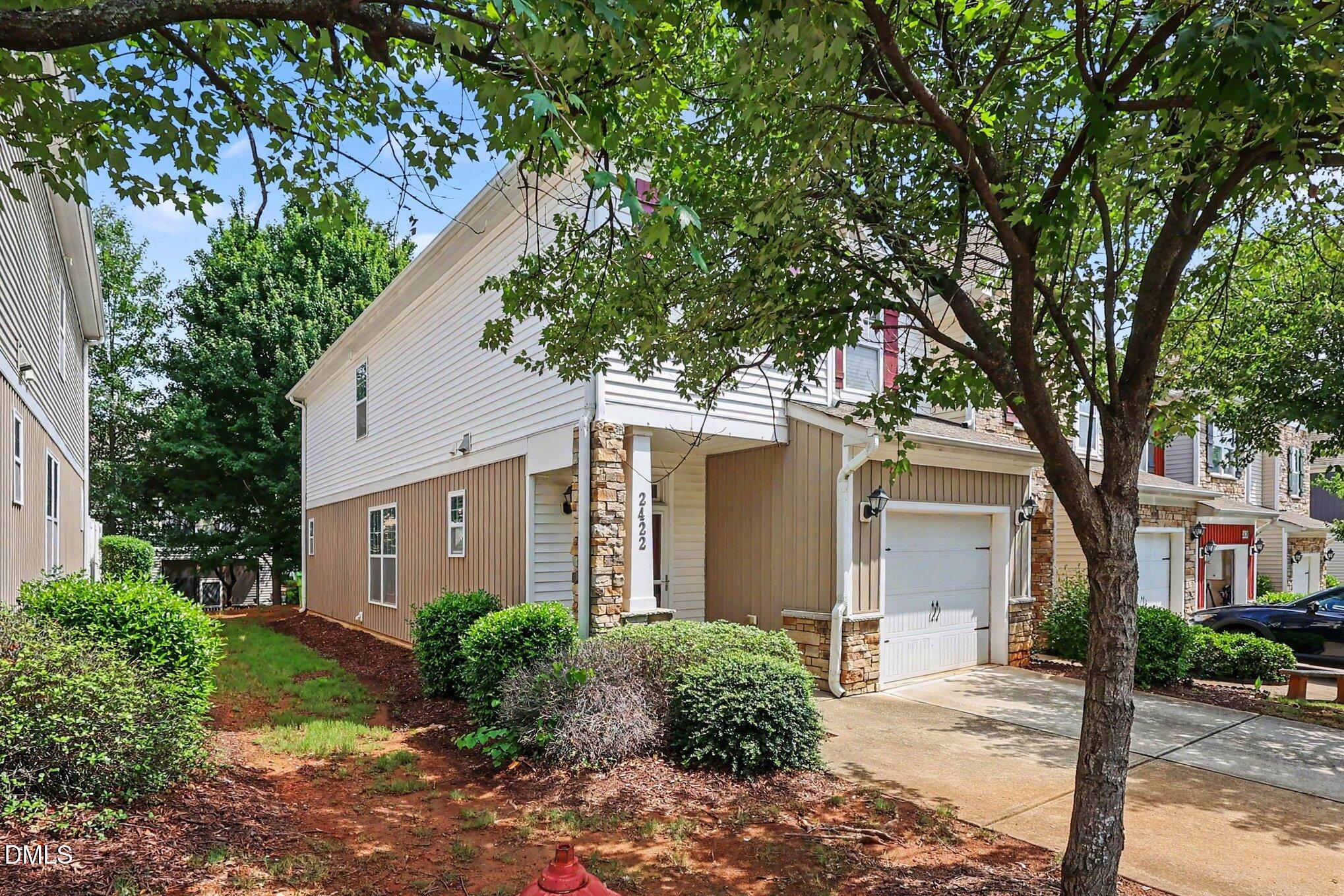 2422 Memory Ridge Drive Raleigh, NC 27606 - Photo 4 of 28 004_file_9905