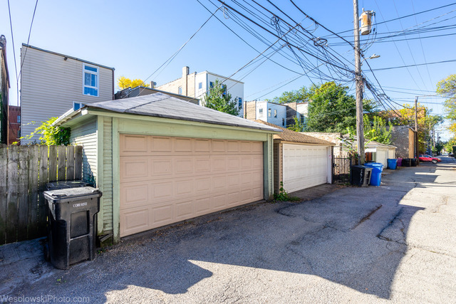 Undisclosed Address Chicago, IL 60622 - Photo 4 of 9