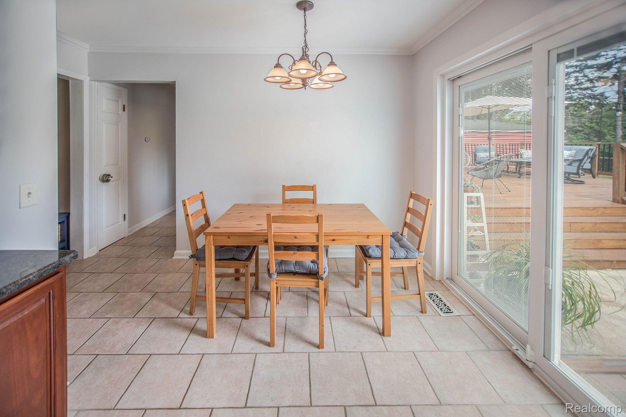 533 Meadow Lane Rochester, MI 48307 - Photo 12 of 35 Gallery Image 12