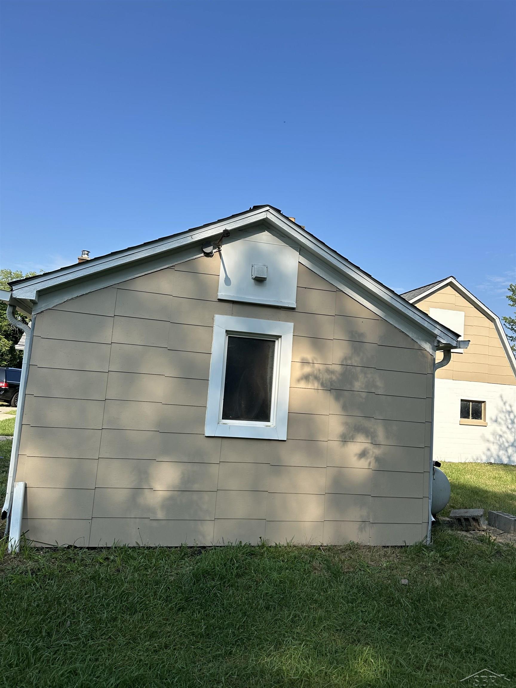5665 E Road Saginaw, MI 48601 - Photo 77 of 83 50188136-f7076db9-5140-4550-890e-581de843ca46.JPG