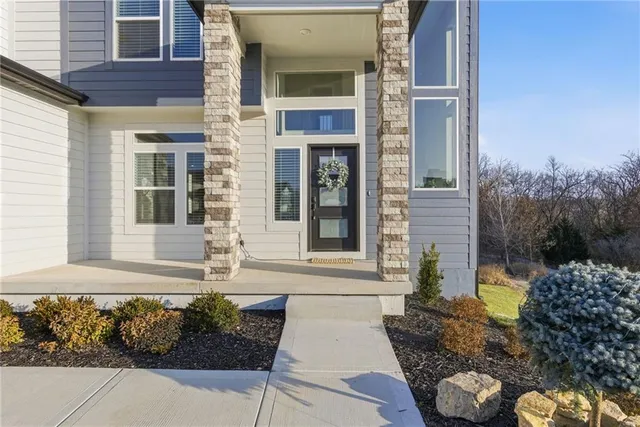 $639,000 | 305 Woodview Drive, Raymore, MO 64083