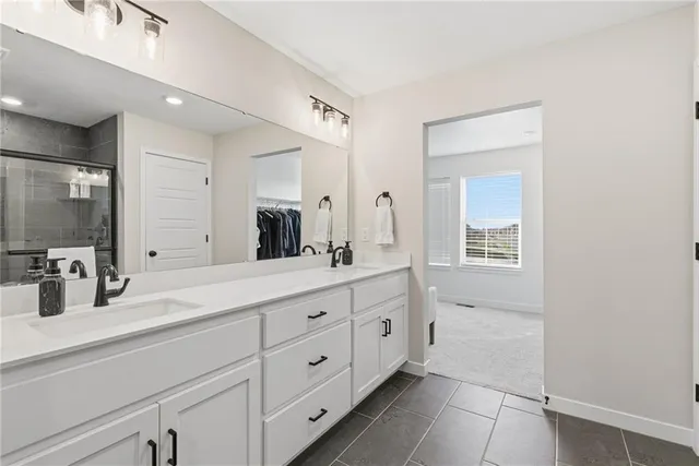 $639,000 | 305 Woodview Drive, Raymore, MO 64083