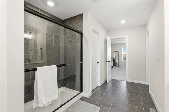 $639,000 | 305 Woodview Drive, Raymore, MO 64083