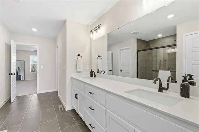 $639,000 | 305 Woodview Drive, Raymore, MO 64083