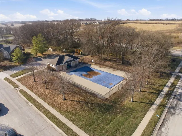 $639,000 | 305 Woodview Drive, Raymore, MO 64083