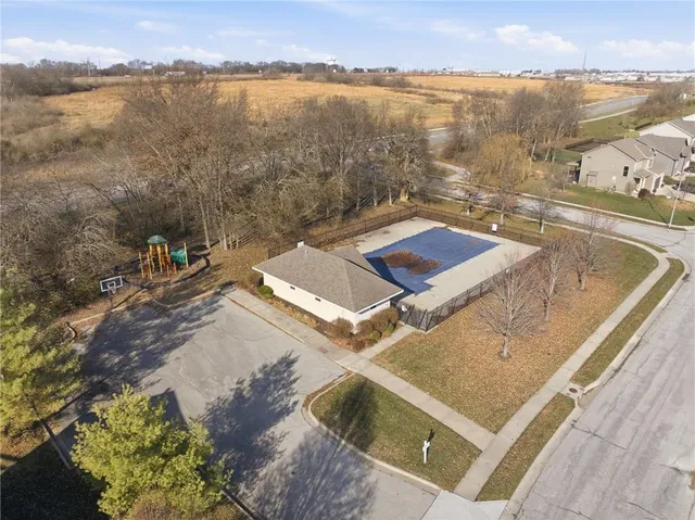 $639,000 | 305 Woodview Drive, Raymore, MO 64083