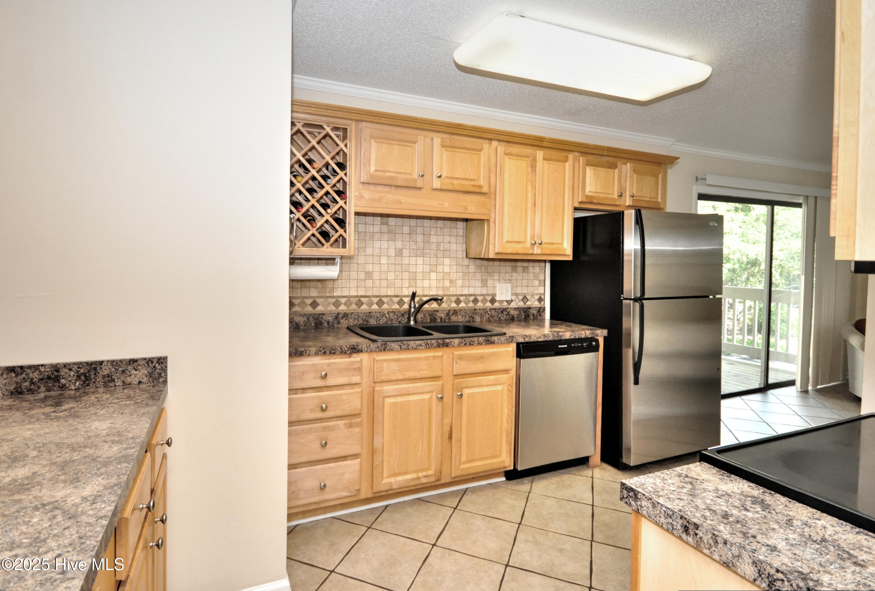 1767 Harborage Drive Southwest, Unit 2 Ocean Isle Beach, NC 28469 - Photo 12 of 39 Kitchen3