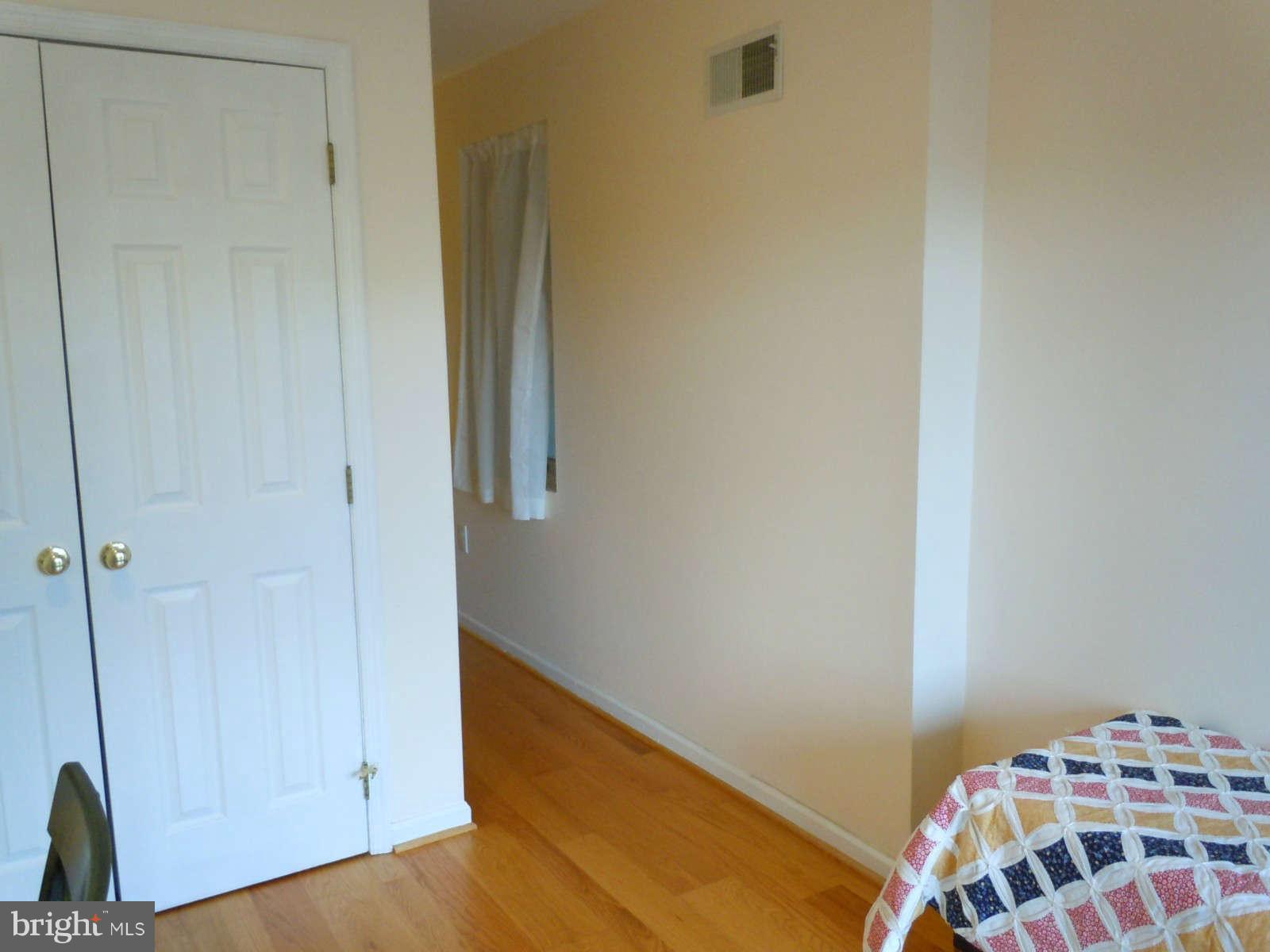 1231 Riverside Avenue Baltimore, MD 21230 - Photo 16 of 30 Sitting Room