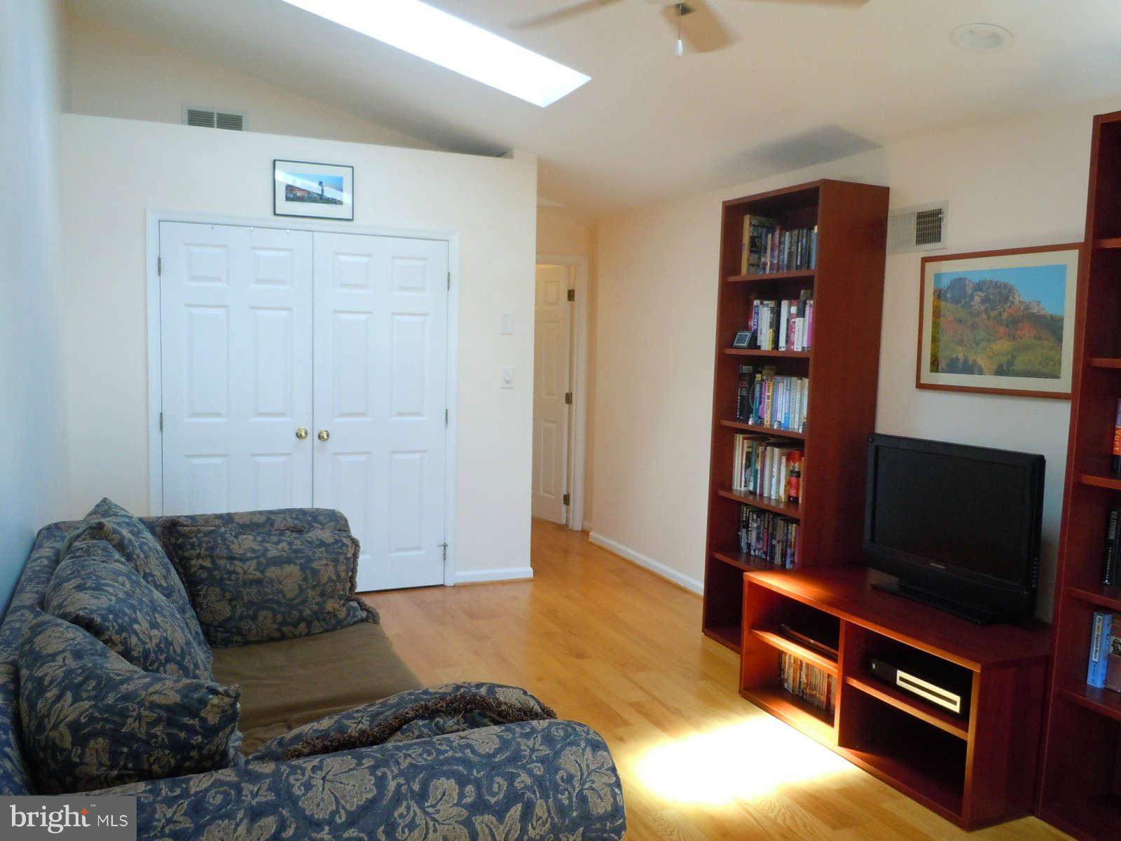 1231 Riverside Avenue Baltimore, MD 21230 - Photo 27 of 30 Bedroom (Master)