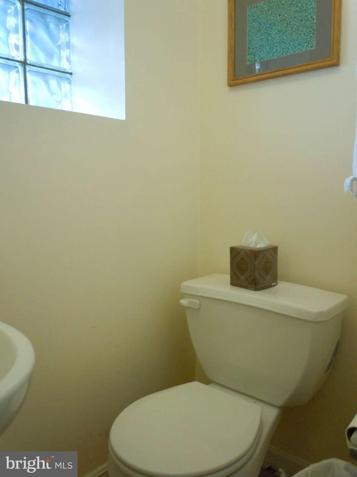 1231 Riverside Avenue Baltimore, MD 21230 - Photo 9 of 30 Bath
