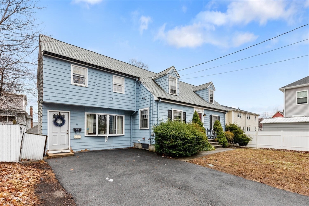 11 Barbara Terrace Watertown, MA 02472 - Photo 4 of 27