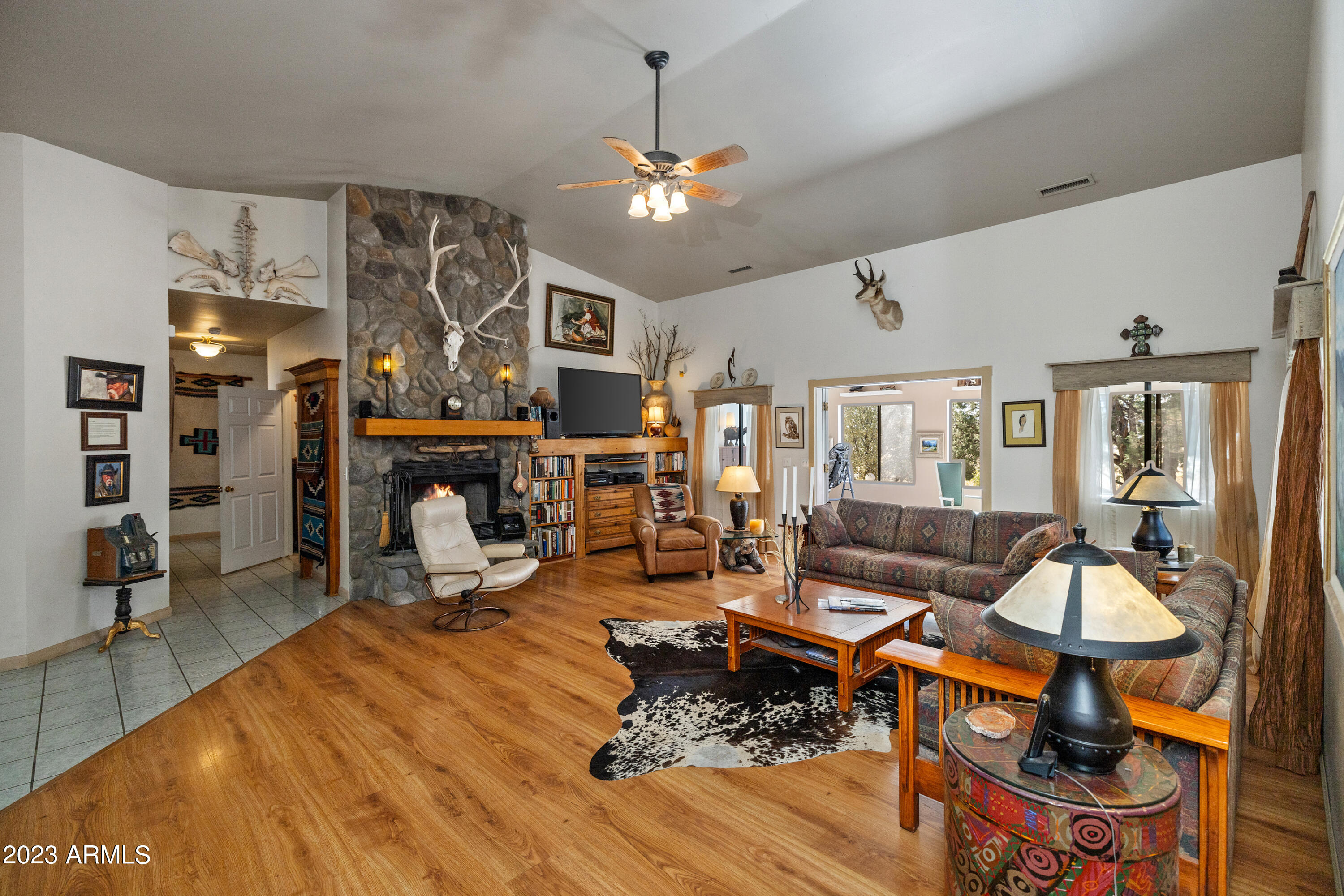 1155 West Oneal Road Prescott, AZ 86305 - Photo 11 of 51 011_Living Room