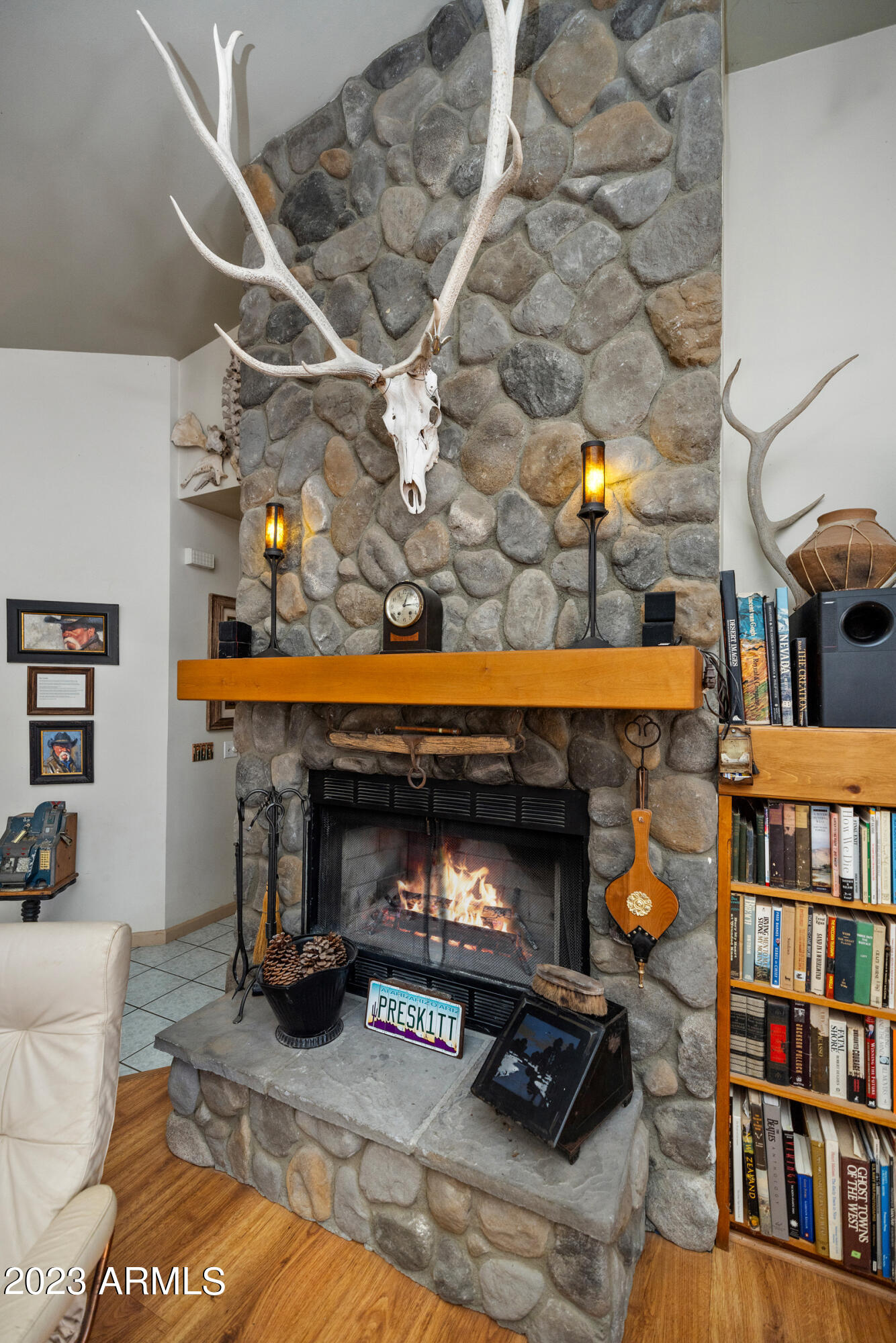 1155 West Oneal Road Prescott, AZ 86305 - Photo 13 of 51 013_Living Room