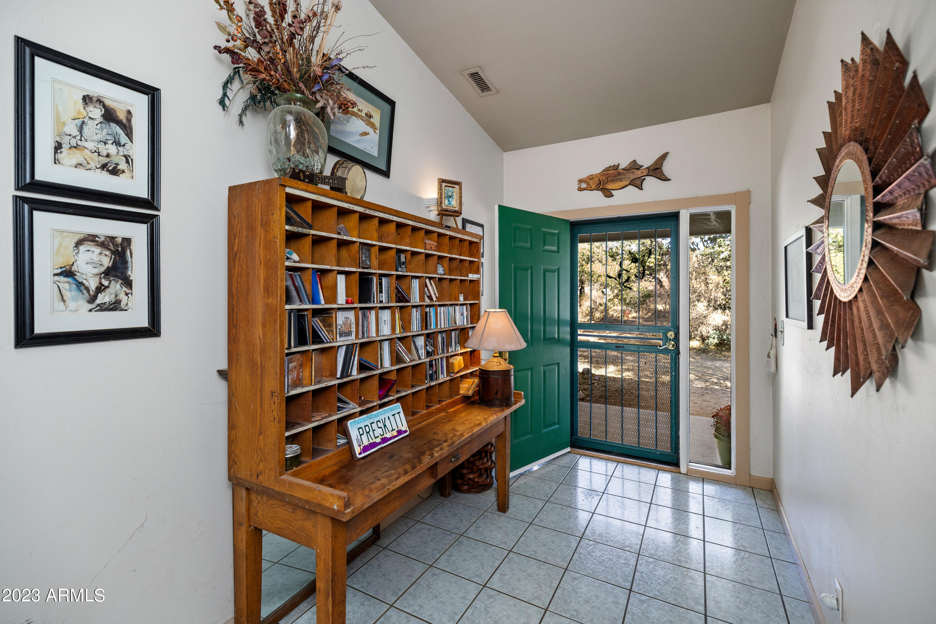 1155 West Oneal Road Prescott, AZ 86305 - Photo 9 of 51 009_Foyer
