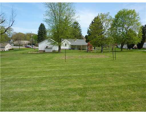 Exterior Back. IDEAL FOR FUN, ENTERTAINING OR GARDENING.