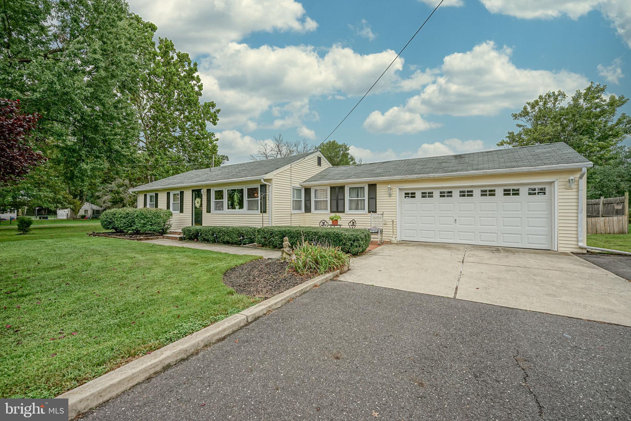 5104 Church Road Mount Laurel, NJ 08054 - Photo 2 of 27