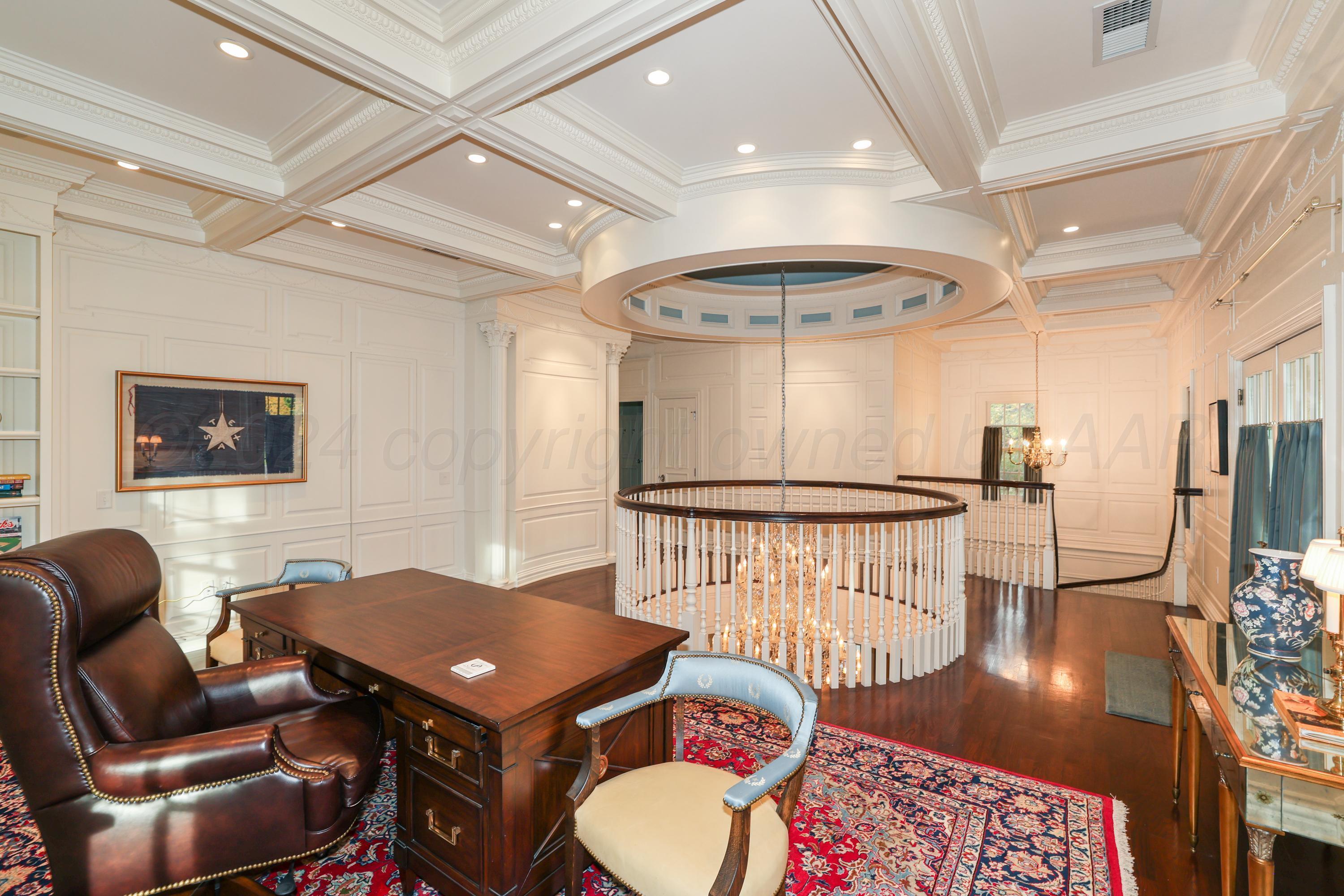 33 Oldham Circle Amarillo, TX 79109 - Photo 72 of 96 a living room with a couch and a table with wooden floor