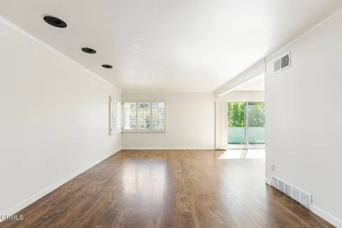 $649,000 | 1233 North Columbus Avenue, Unit 3A, Glendale, CA 91202