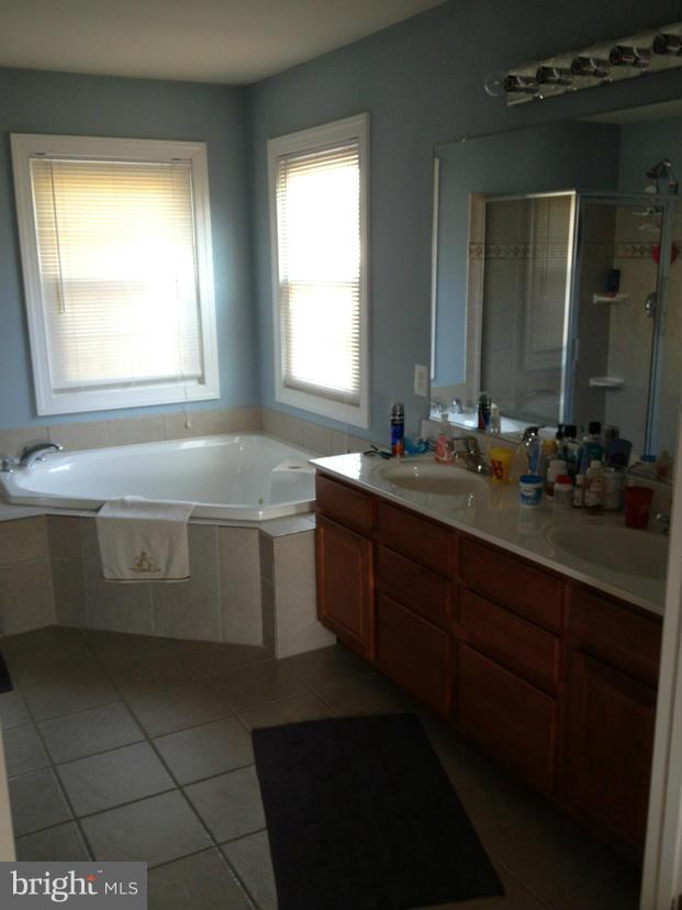 5630 New Forge Road White Marsh, MD 21162 - Photo 10 of 28 Bath (Master)