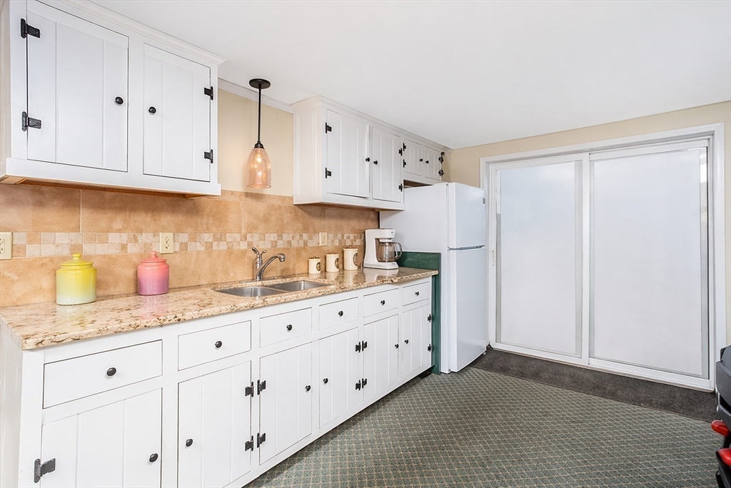 378 Rondeau Street Palmer, MA 01069 - Photo 18 of 31